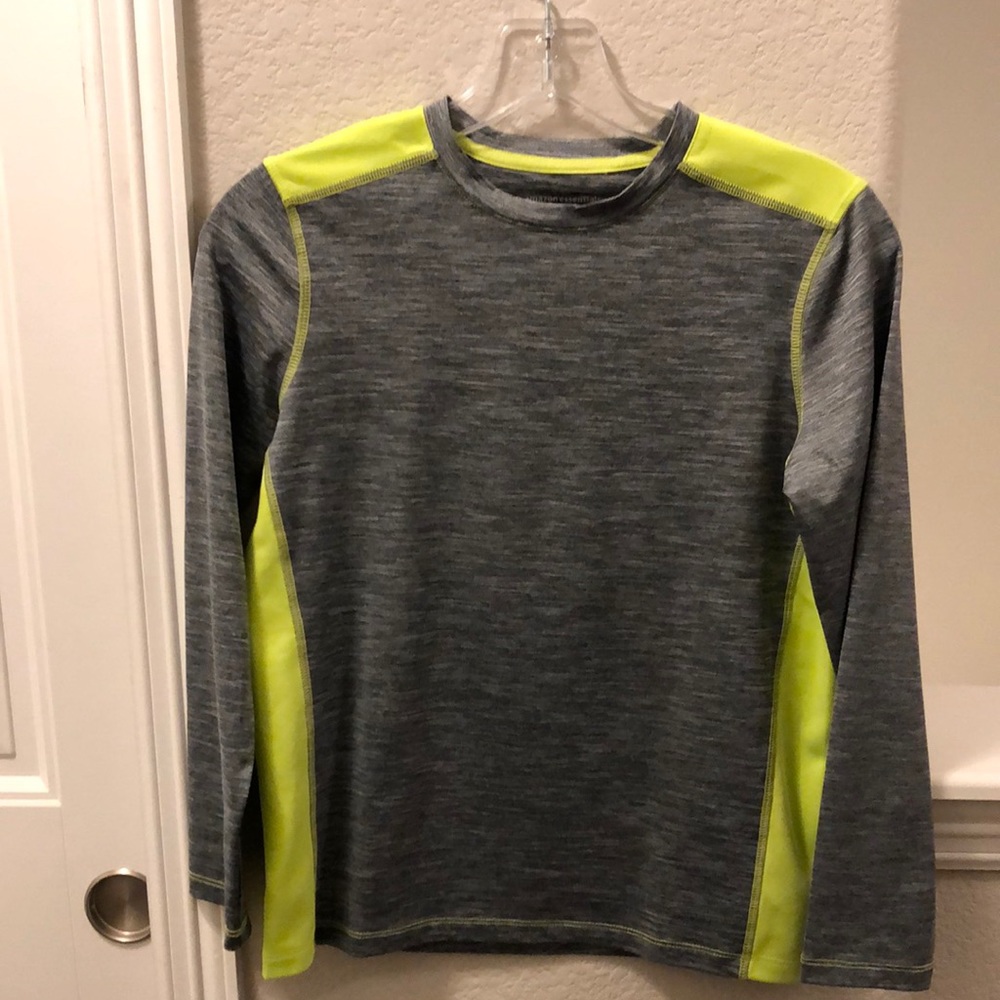 Boys size 10. Amazon Essentials. Never work